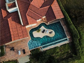 SE VENDE CASA CAMPESTRE EN CERRITOS