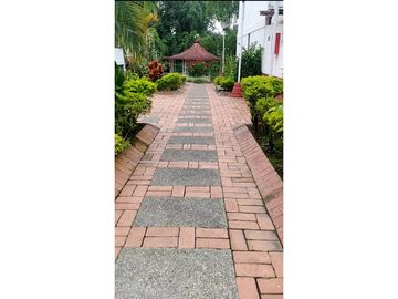 SE VENDE CASA SECTOR AVENIDA CENTENARIO