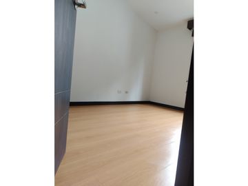 SE VENDE CASA SECTOR AVENIDA CENTENARIO