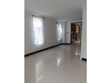 SE VENDE CASA SECTOR AVENIDA CENTENARIO