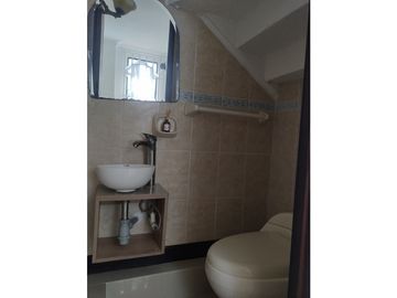 SE VENDE CASA SECTOR AVENIDA CENTENARIO