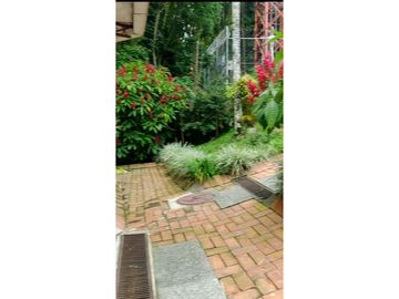 SE VENDE CASA SECTOR AVENIDA CENTENARIO