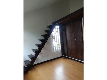 SE VENDE CASA SECTOR AVENIDA CENTENARIO