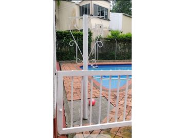 SE VENDE CASA SECTOR AVENIDA CENTENARIO