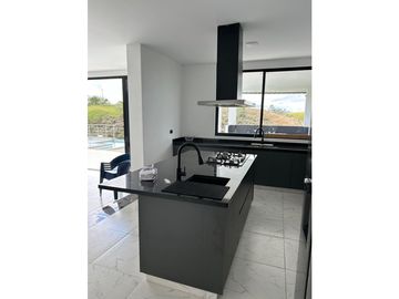 CASA EN RENTA CERRITOS