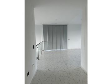 CASA EN RENTA CERRITOS