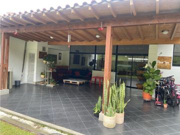 Venta de casa en el Retiro de 1 solo nivel