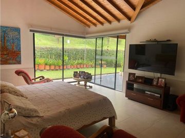 Venta de casa en el Retiro de 1 solo nivel