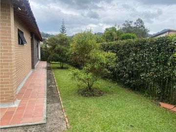 Venta de casa en el Retiro de 1 solo nivel