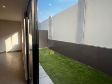 Casa en Porto Cumbres, Sector Roma, García N.L.