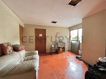 ¡Se Vende Casa / Terreno en Santiago de Surco!