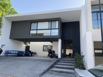 CASA EN VENTA RESIDENCIAL LA JOYA