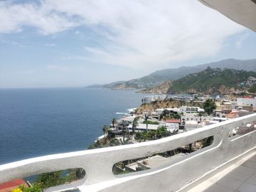 ACAPULCO TRADICIONAL VILLA CON VISTA A MAR ABIERTO Y ALBERCA
