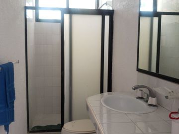 ACAPULCO TRADICIONAL VILLA CON VISTA A MAR ABIERTO Y ALBERCA