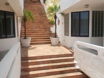 ACAPULCO TRADICIONAL VILLA CON VISTA A MAR ABIERTO Y ALBERCA