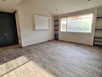 Casa en venta en Querétaro dentro del Club de Golf Campanario, de OPORTUNIDAD