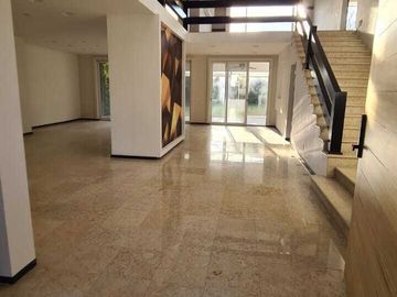 Casa en venta en Querétaro dentro del Club de Golf Campanario, de OPORTUNIDAD