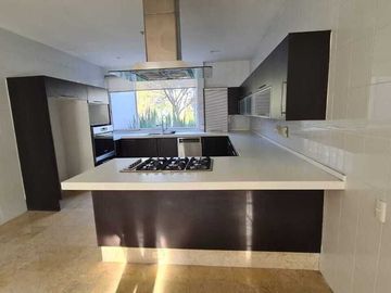 Casa en venta en Querétaro dentro del Club de Golf Campanario, de OPORTUNIDAD