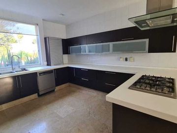 Casa en venta en Querétaro dentro del Club de Golf Campanario, de OPORTUNIDAD