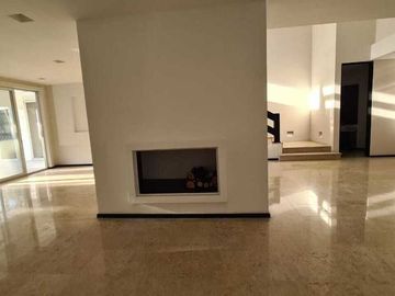 Casa en venta en Querétaro dentro del Club de Golf Campanario, de OPORTUNIDAD