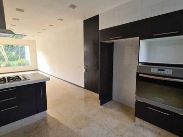 Casa en venta en Querétaro dentro del Club de Golf Campanario, de OPORTUNIDAD