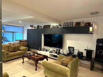 Venta de Casa en Querétaro, Claustros del Sur, zona Centro Sur, 4 recámaras