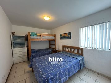 LINDO DEPARTAMENTO EN VENTA, CONDOMINIO FRENTE AL MAR, CERRO AZUL