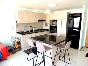 EXCLUSIVO DUPLEX REMODELADO IMPECABLE CON EXCELENTE ACCESO