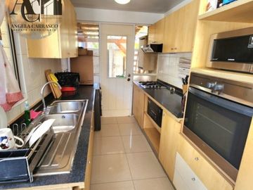 SE VENDE 4.280UF ESPACIOSA PROPIEDAD EN ALTO EL MANZANO, TIL