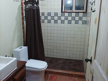 HERMOSA CASA EN CONDOMINIO REAL DE SANTIAGO