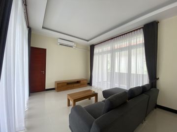 Idyllic haven for sale: 350sqm 4 bed 4 bath thee Priced at ฿10,900,000.