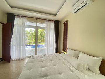 Idyllic haven for sale: 350sqm 4 bed 4 bath thee Priced at ฿10,900,000.