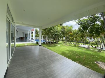Idyllic haven for sale: 350sqm 4 bed 4 bath thee Priced at ฿10,900,000.