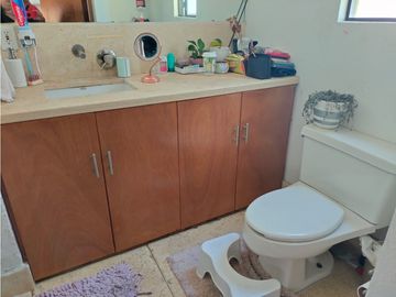 EXCLUSIVA RESIDENCIA EN PRADO LARGO, CON BUENOS ACABADOS