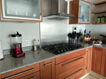 EXCLUSIVA RESIDENCIA EN PRADO LARGO, CON BUENOS ACABADOS