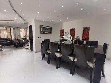 Casa En Venta O Renta En Condominio Sector Camino Real, Tres Niveles Con Zona Bbq