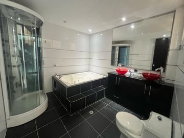 Casa En Venta O Renta En Condominio Sector Camino Real, Tres Niveles Con Zona Bbq