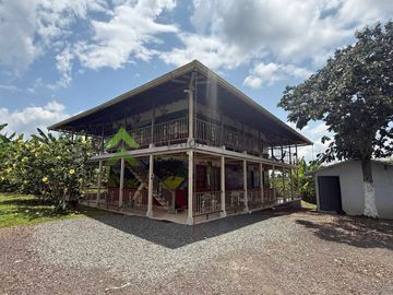 vendo finca turística y productiva de 36 cuadras en Quimbaya