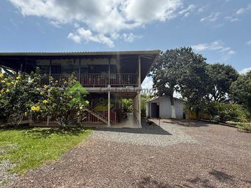 vendo finca turística y productiva de 36 cuadras en Quimbaya