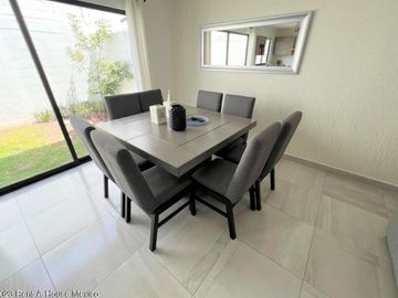 Zakia casa nueva de 4 recamaras en VENTA RAH2060