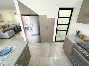 Zakia casa nueva de 4 recamaras en VENTA RAH2060