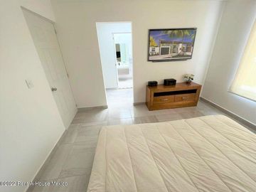 Zibatá casa nueva de 3 recamaras en VENTA RAH2343