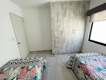 Zibatá casa nueva de 3 recamaras en VENTA RAH2343