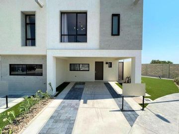 Zakia casa nueva de 3 recamaras en VENTA RAH1525