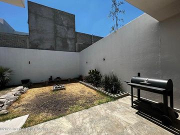 Cumbres del Lago casa de 3 recamaras en VENTA RAH5681