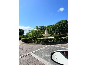 Apartamento Amueblado en Venta Embassy Club 2 Recámaras 147 Mts2