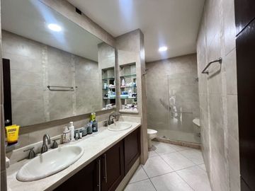 Apartamento Amueblado en Venta Embassy Club 2 Recámaras 147 Mts2