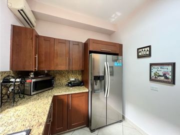 Apartamento Amueblado en Venta Embassy Club 2 Recámaras 147 Mts2