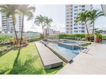 SE VENDE APARTAMENTO EN YACHT CLUB, AVENIDA BALBOA (MC)