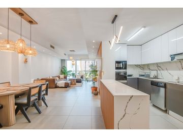 SE VENDE APARTAMENTO EN YACHT CLUB, AVENIDA BALBOA (MC)